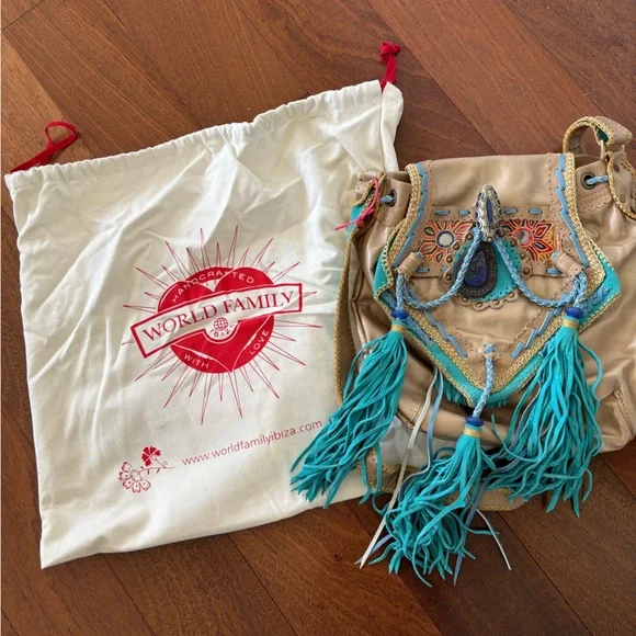 World Family Ibiza Leather Bag - Picture 9 of 11